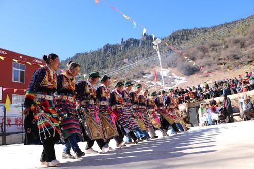 那格拉村举办第三届“嘉秀宗卓”民族民间传统文化节