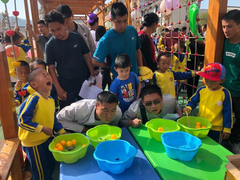 维西县幼儿园举办亲子趣味活动庆“六一”