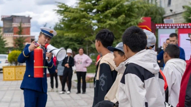 州消防救援支队走进州藏文中学开展消防安全知识进校园活动