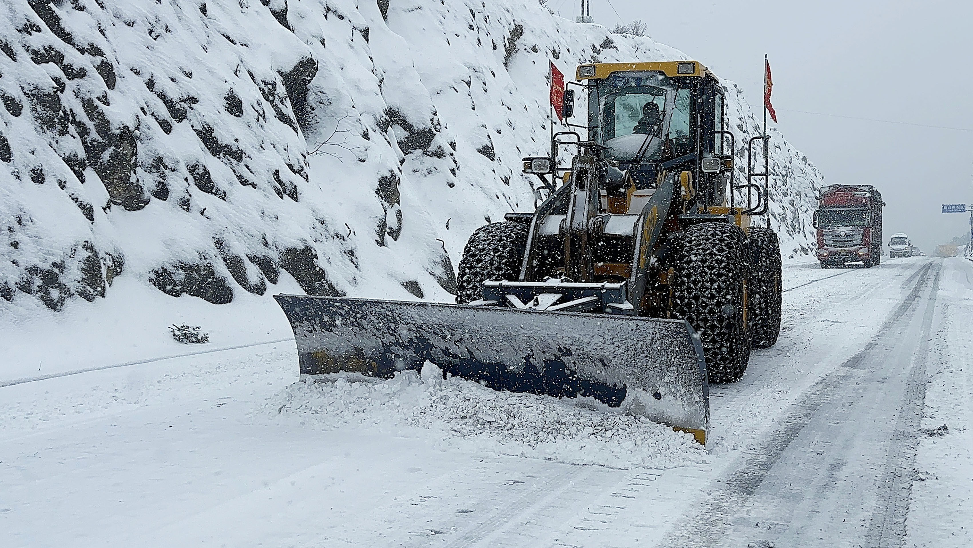 迪庆公路局雪天保畅通